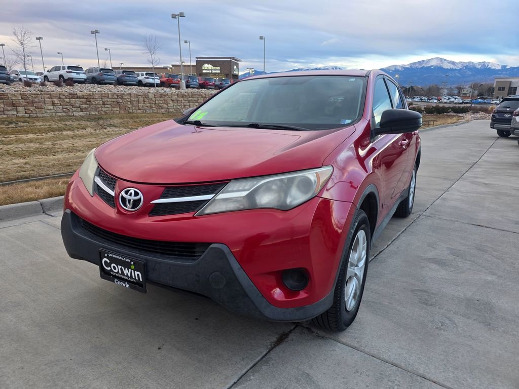 2013 Toyota RAV4 LE photo 3