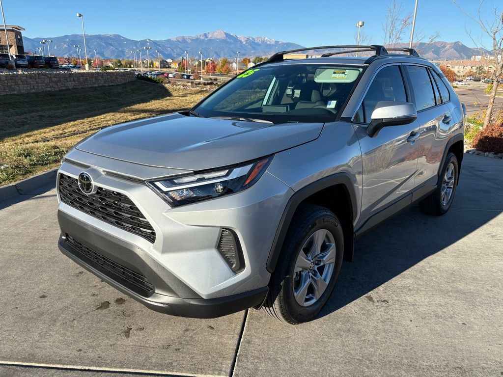 2025 Toyota RAV4 XLE photo 2