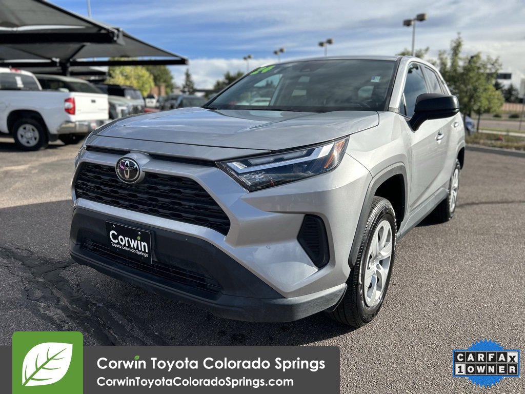 2024 Toyota RAV4 LE photo 3