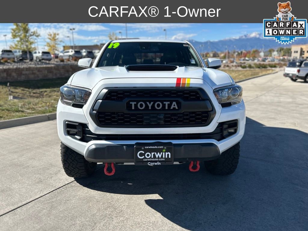 2019 Toyota Tacoma TRD Pro V6 photo 2