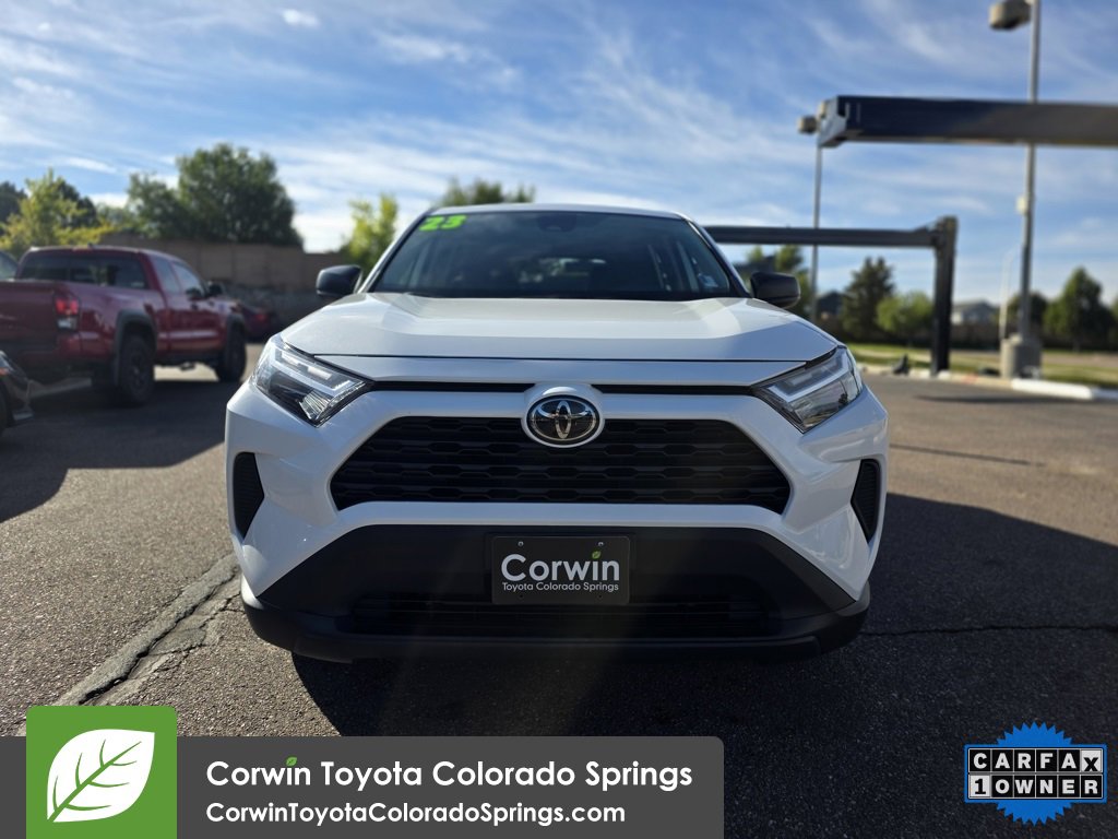 2023 Toyota RAV4 LE photo 2