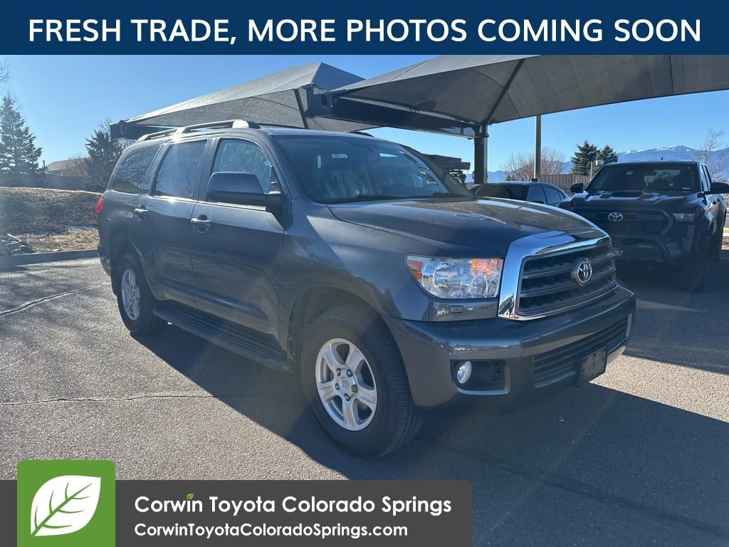 2016 Toyota Sequoia SR5's photo