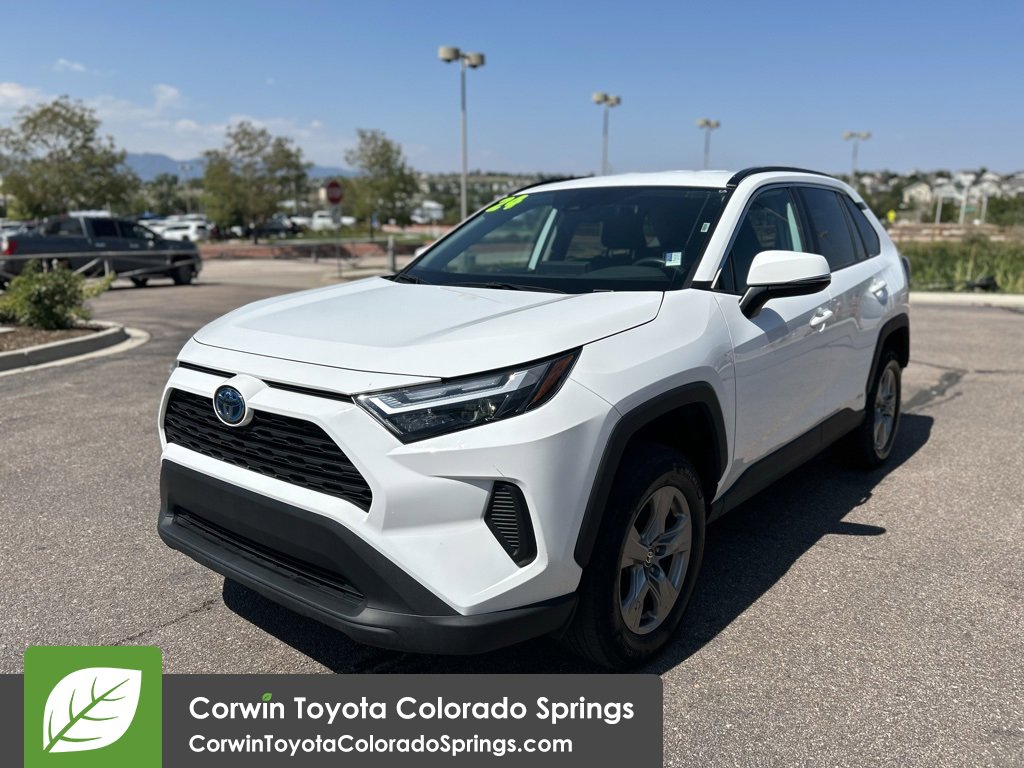 2024 Toyota RAV4 Hybrid XLE photo 3