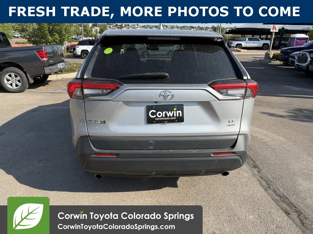 2024 Toyota RAV4 LE photo 3