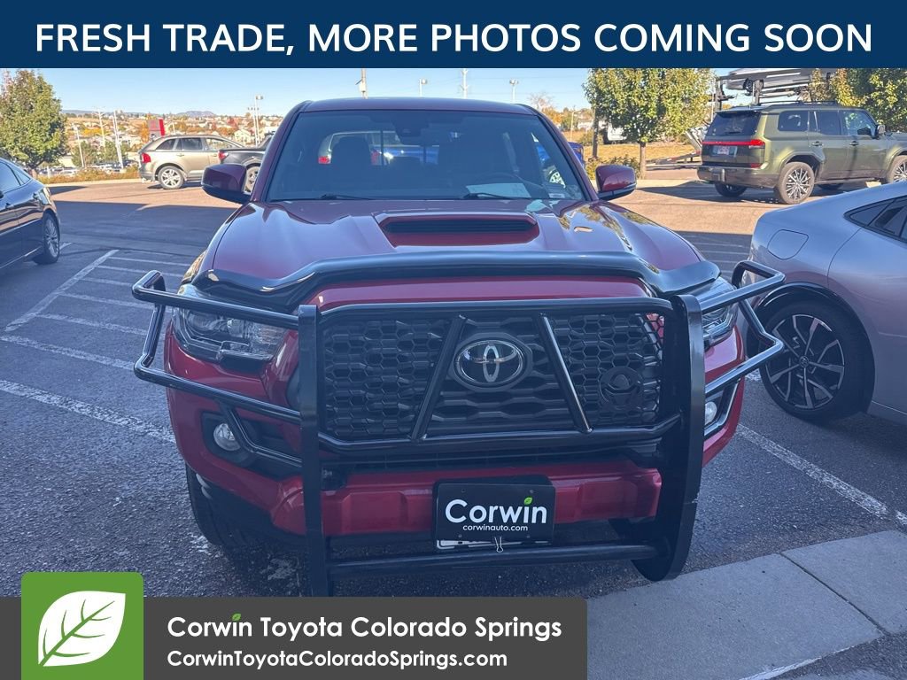 2021 Toyota Tacoma TRD Sport V6 photo 2
