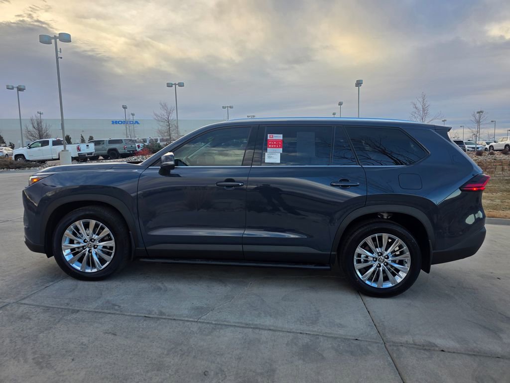 2026 Toyota Grand Highlander Platinum photo 3