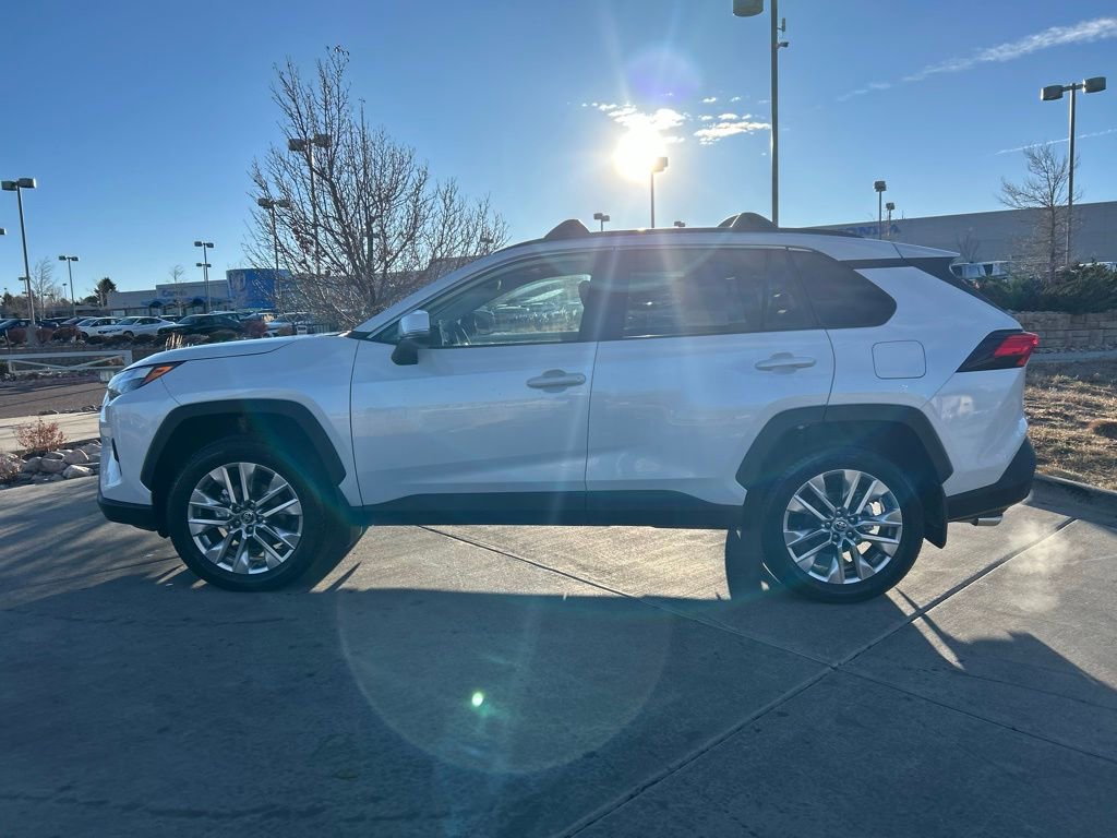 2025 Toyota RAV4 XLE Premium photo 2