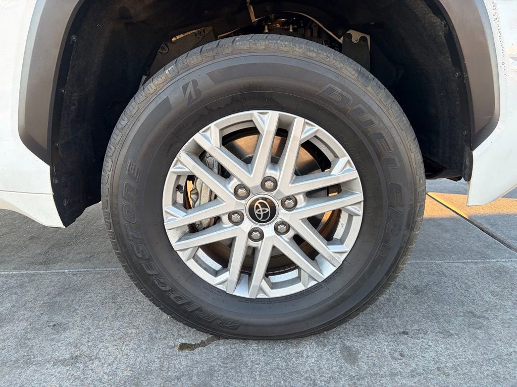 2022 Toyota Tundra SR5 - Photo 10