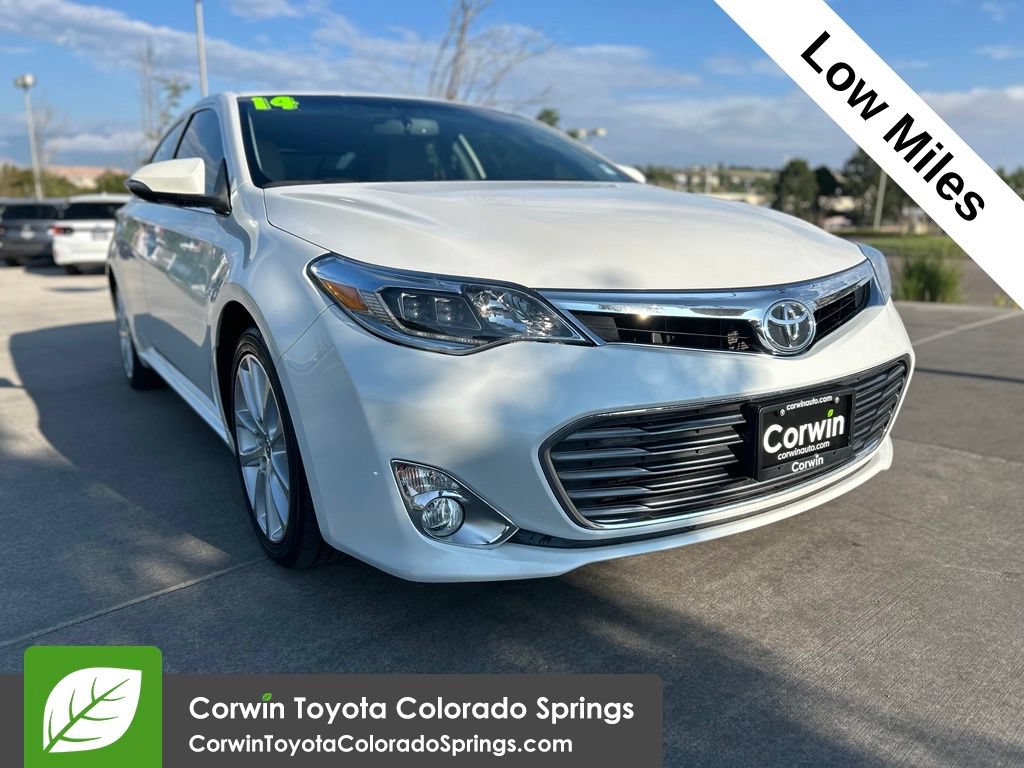 2014 Toyota Avalon Limited's photo
