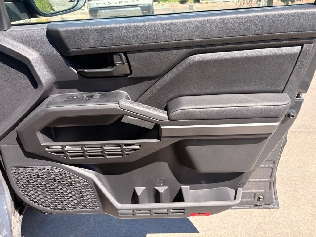 2026 Toyota Tacoma SR5 - Photo 31