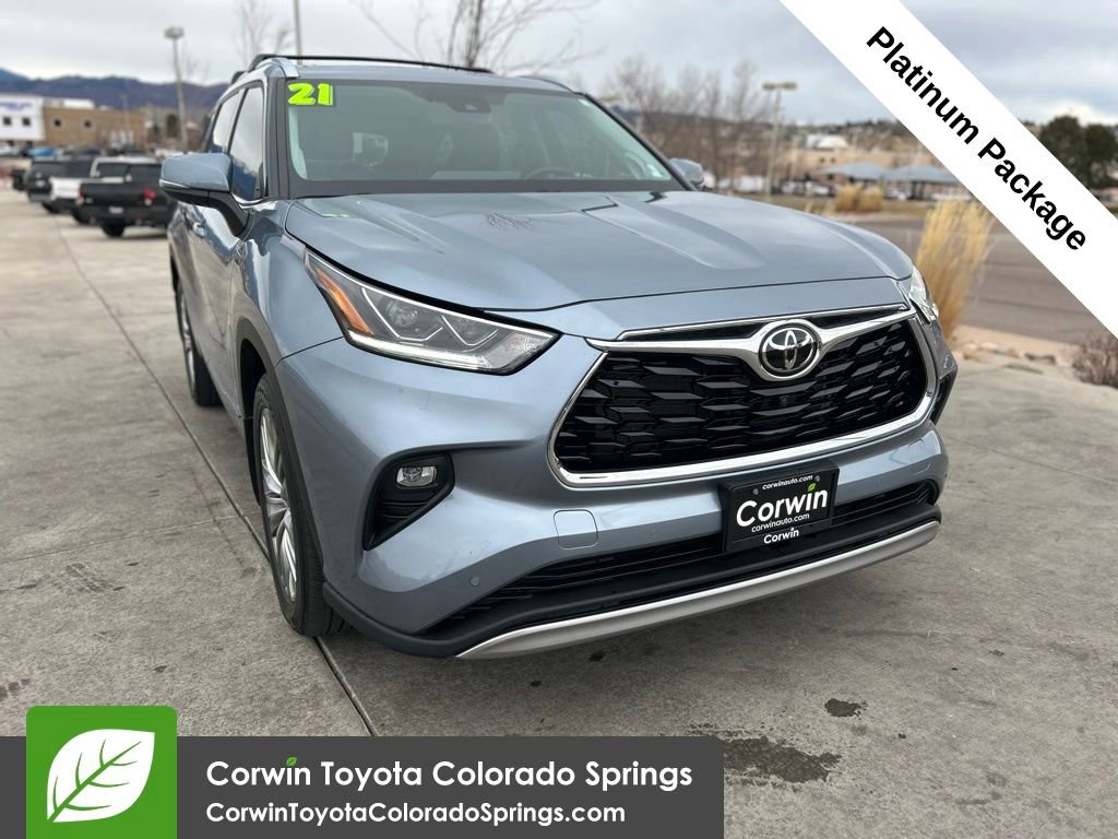 2021 Toyota Highlander Platinum's photo