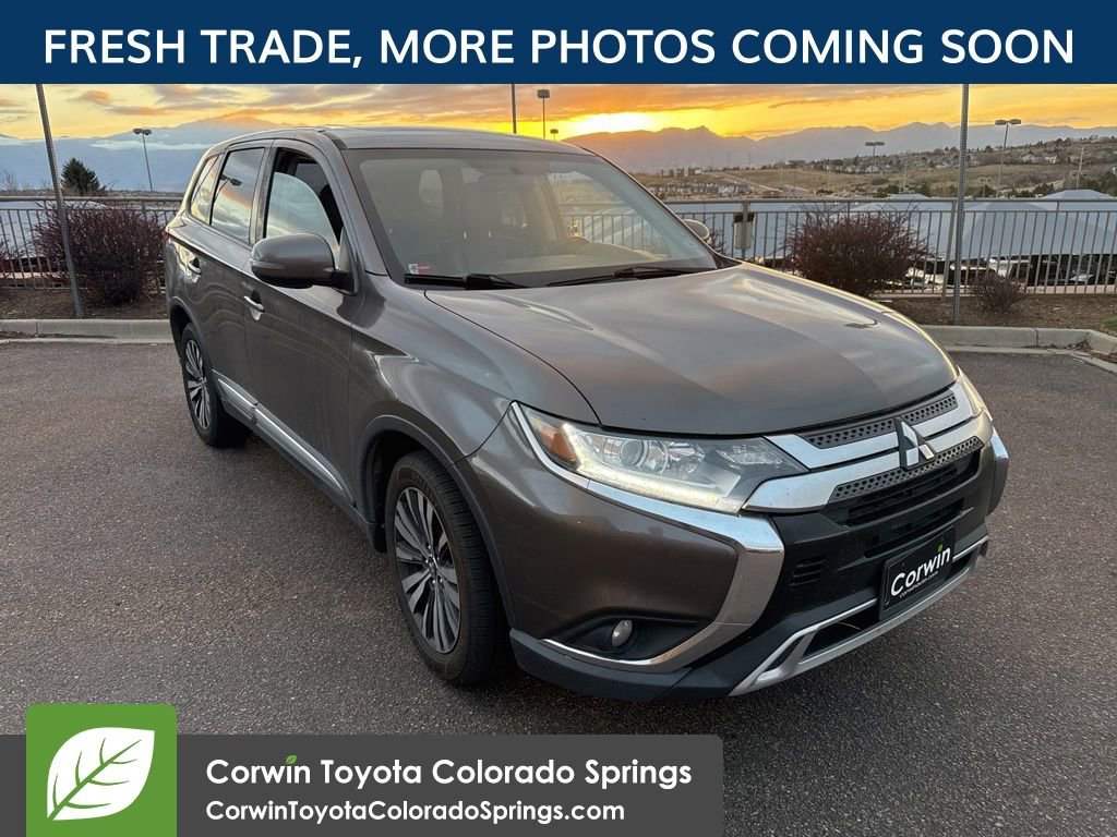 2019 Mitsubishi Outlander SE