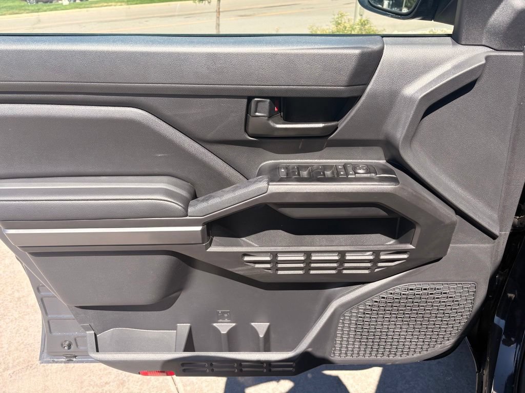 2026 Toyota Tacoma SR5 - Photo 11