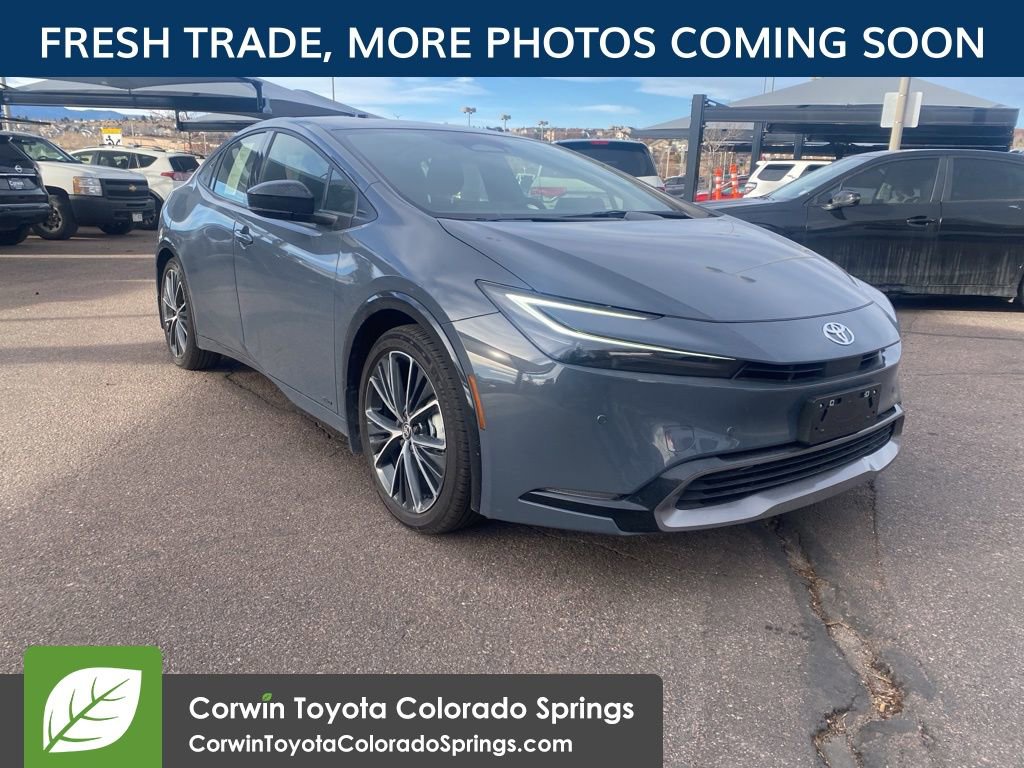 2026 Toyota Prius XLE's photo