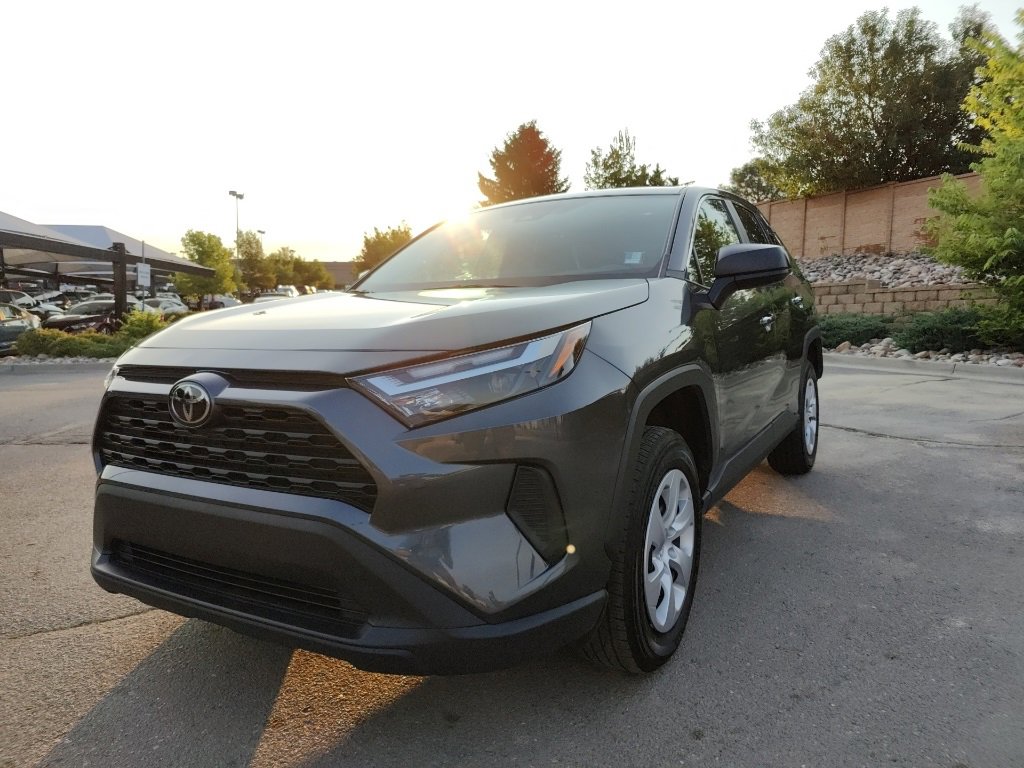 2024 Toyota RAV4 LE photo 3