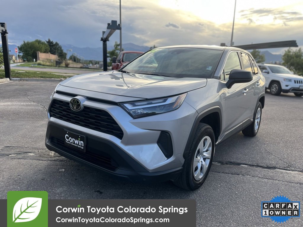 2024 Toyota RAV4 LE photo 3