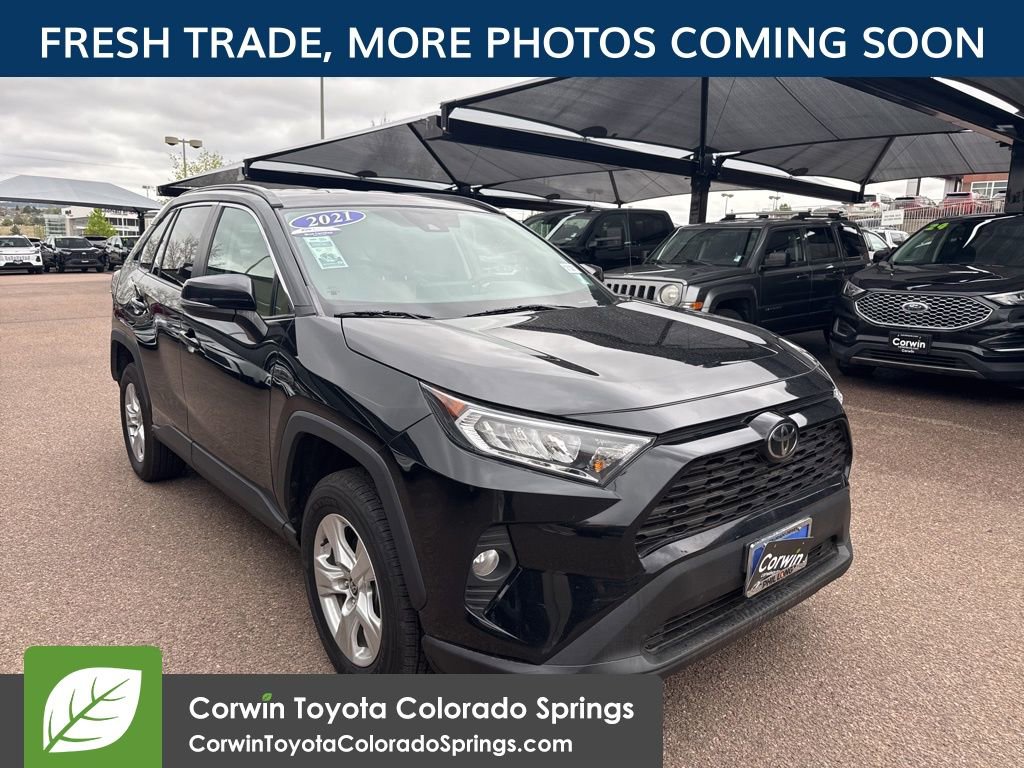 2021 Toyota RAV4 XLE AWD's photo