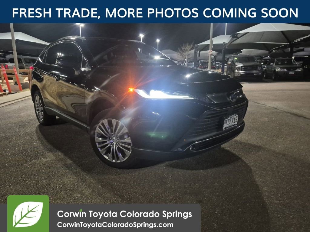 2023 Toyota Venza XLE's photo