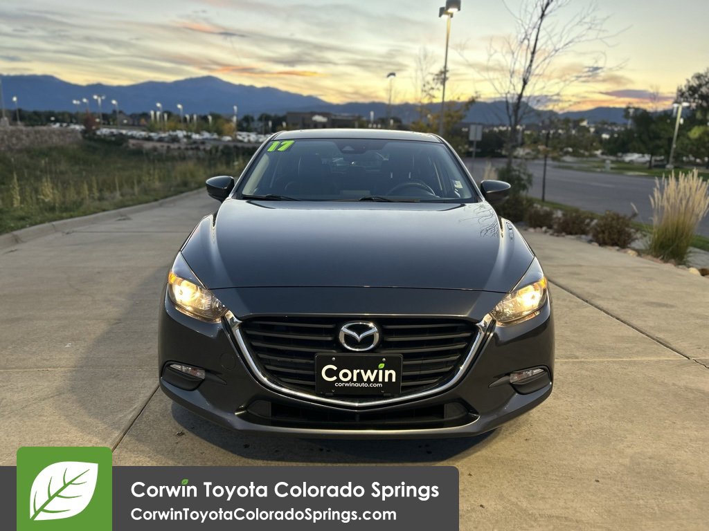 2017 Mazda Mazda3 Touring 2.5 Hatchback photo 2