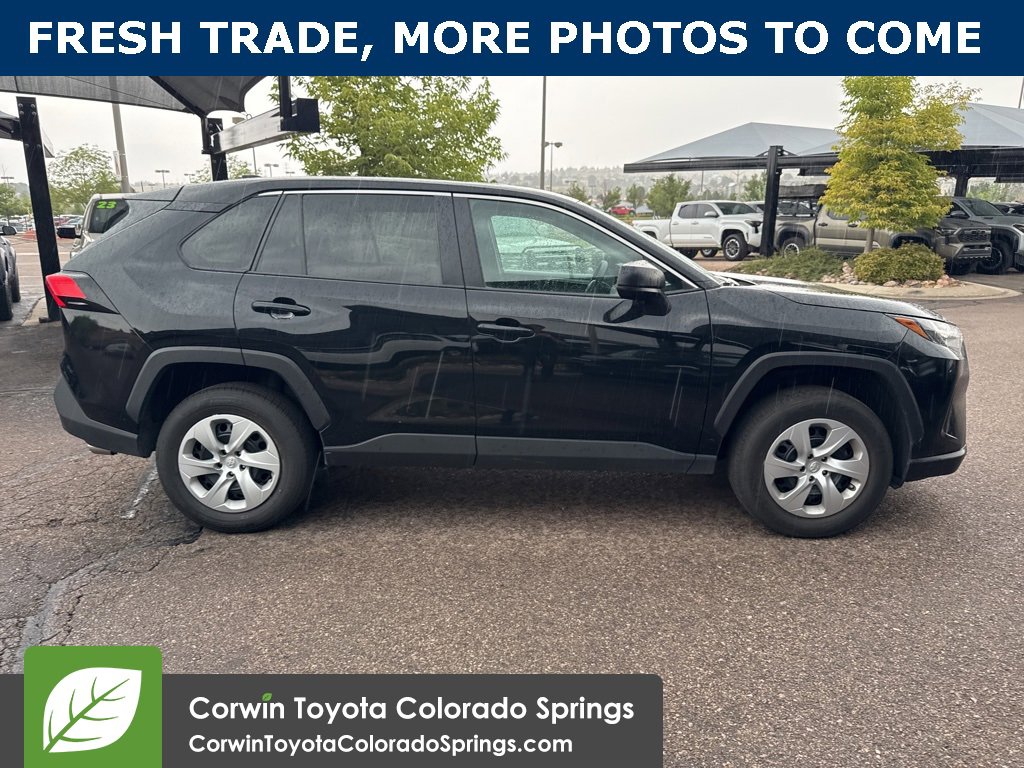 2024 Toyota RAV4 LE photo 2