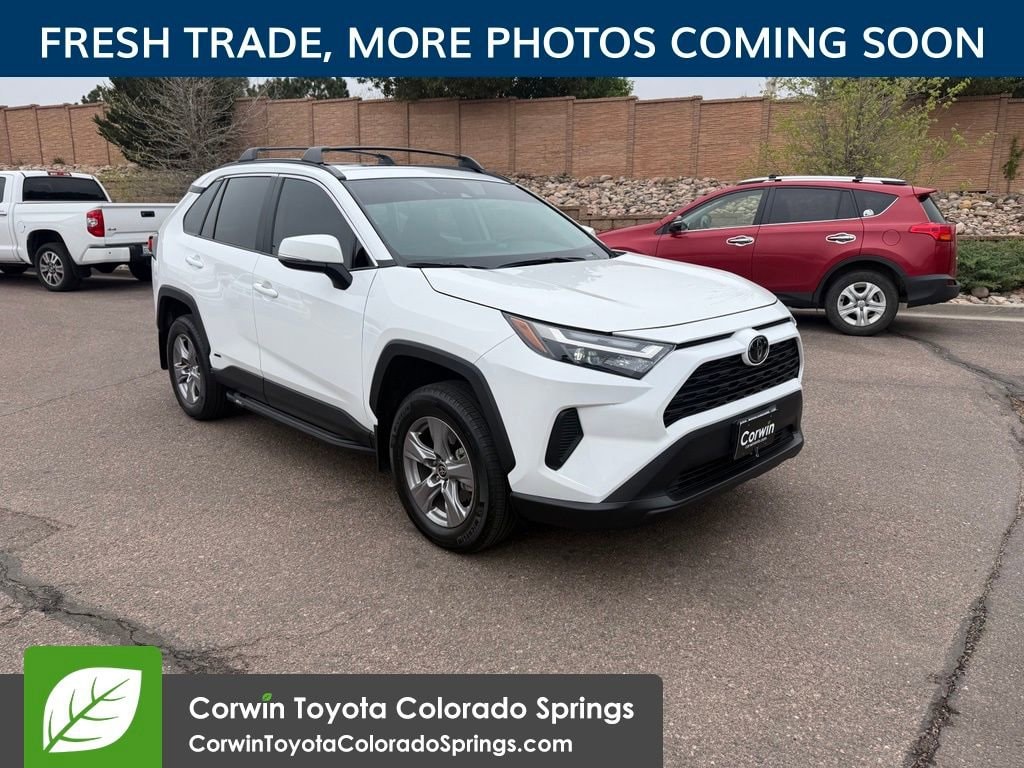 2025 Toyota RAV4 XLE AWD's photo