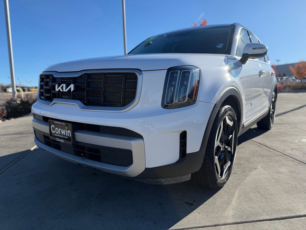 2024 Kia Telluride S photo 3