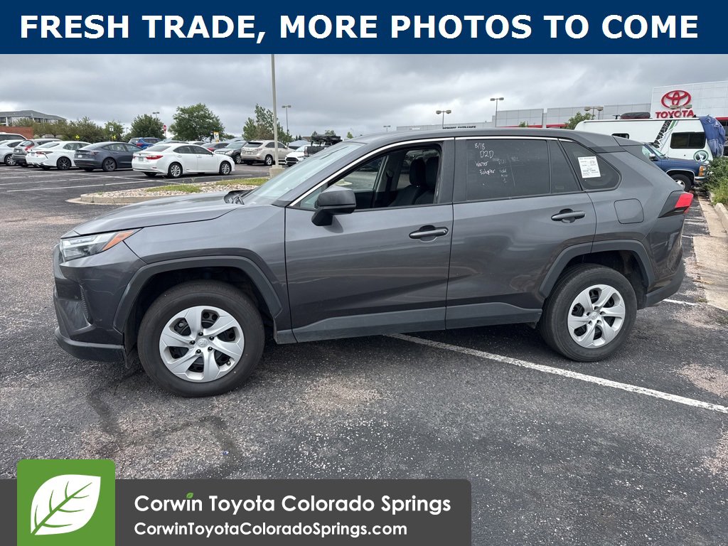 2024 Toyota RAV4 LE photo 4