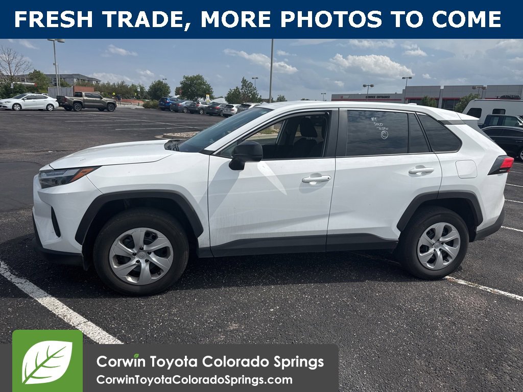 2024 Toyota RAV4 LE photo 4
