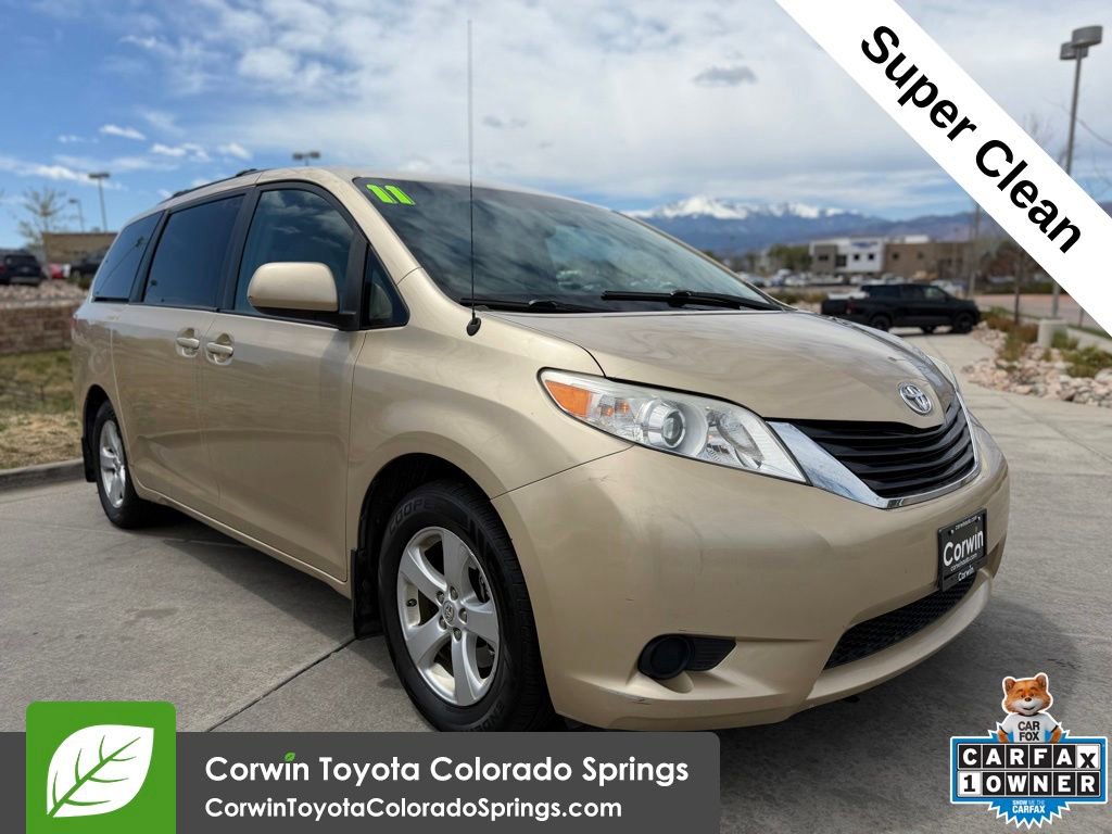 2011 Toyota Sienna LE V6 8-Passenger's photo