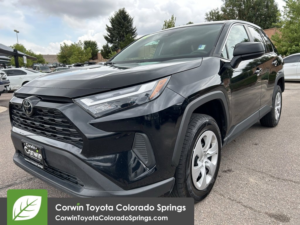 2024 Toyota RAV4 LE photo 3