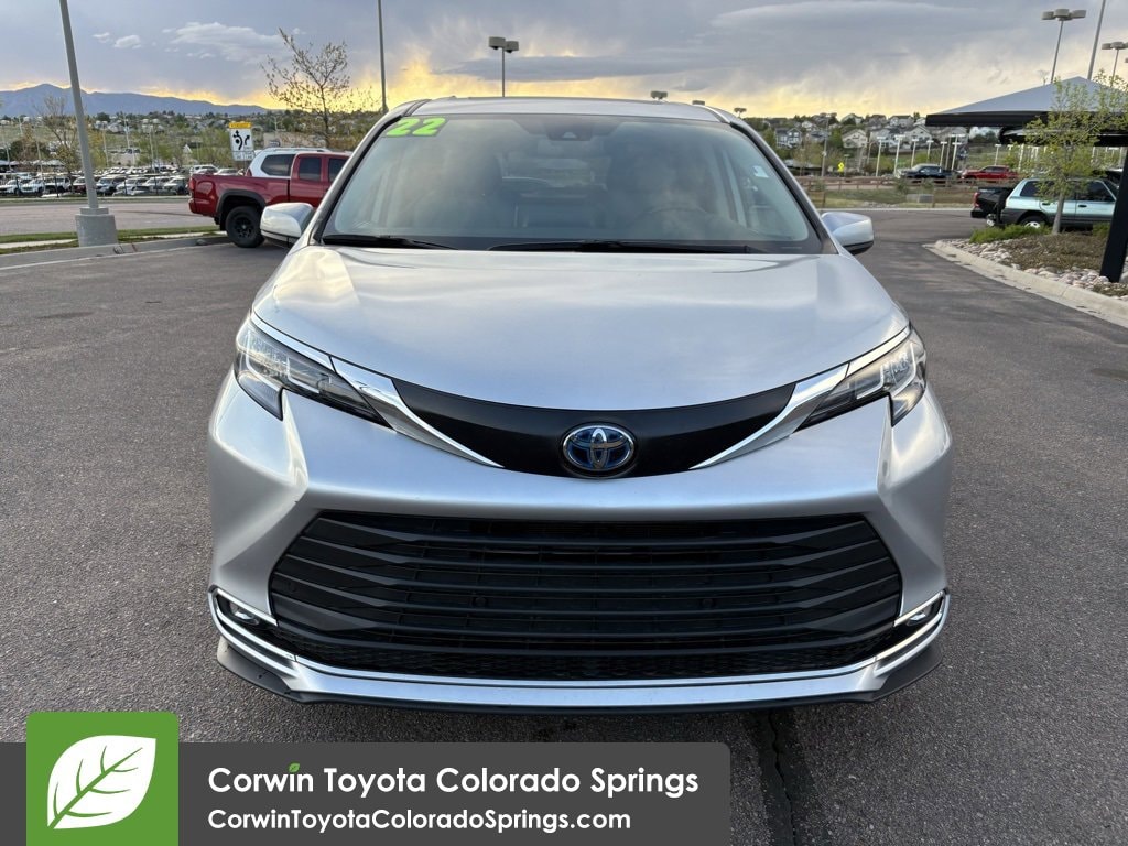 Used 2022 Toyota Sienna XLE with VIN 5TDYSKFC9NS051429 for sale in Colorado Springs, CO