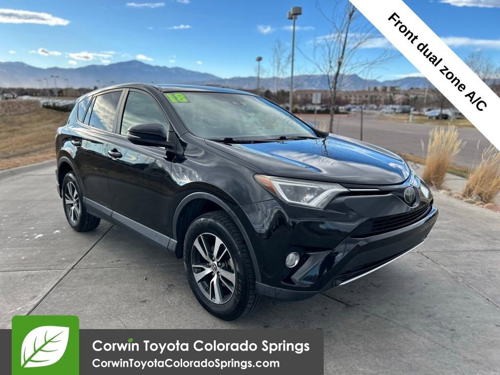 2018 Toyota RAV4 XLE's photo