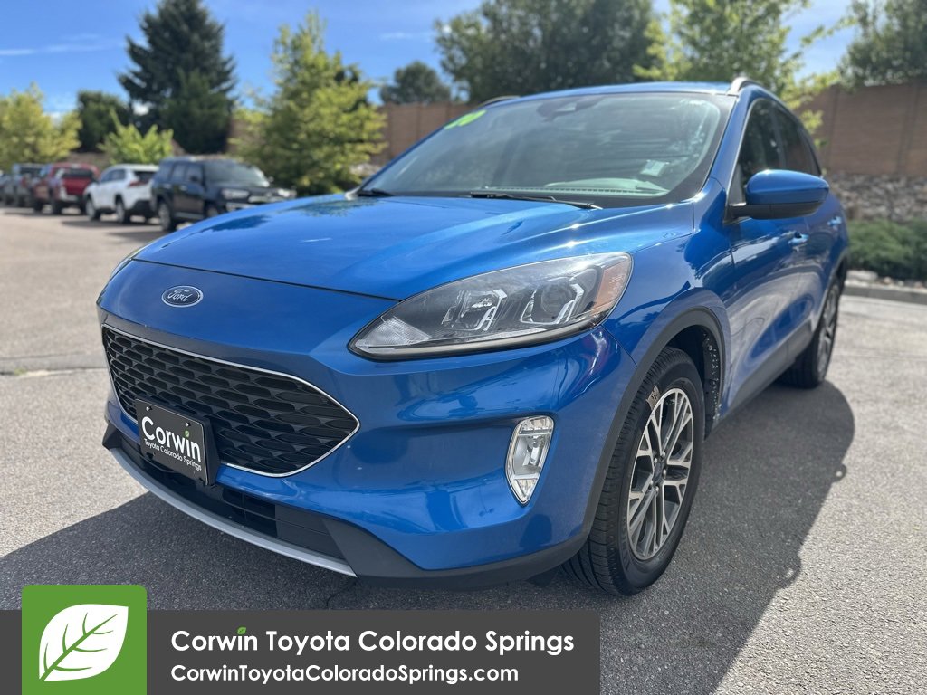 2020 Ford Escape SEL photo 3