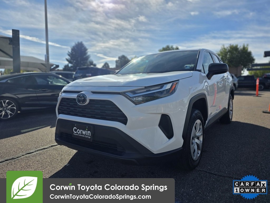 2023 Toyota RAV4 LE photo 3