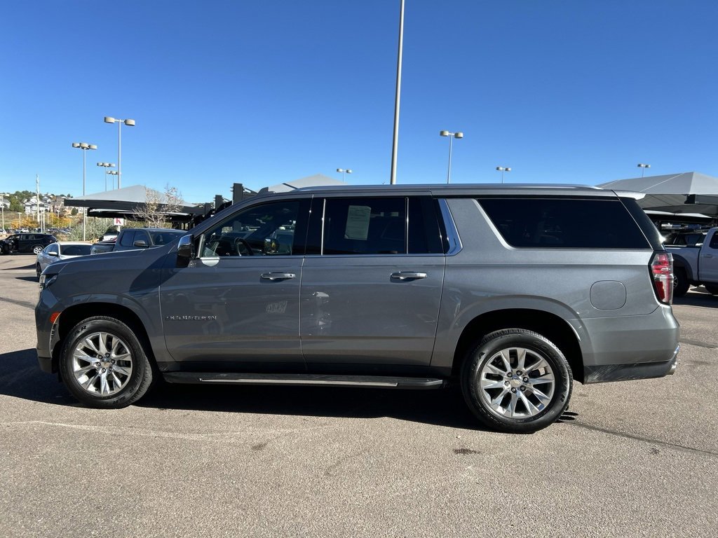 2022 Chevrolet Suburban Premier photo 2