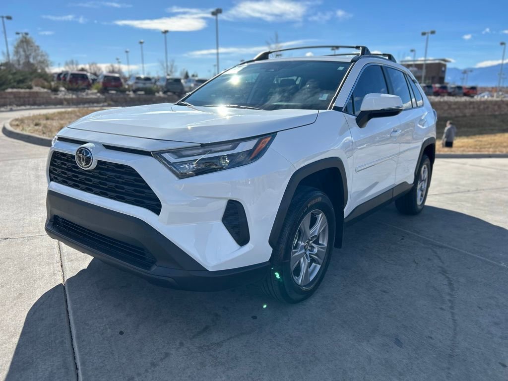 2025 Toyota RAV4 XLE photo 2