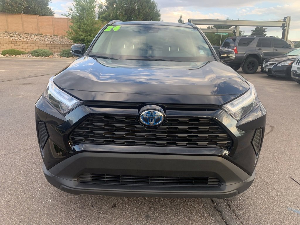 2024 Toyota RAV4 Hybrid XLE photo 2