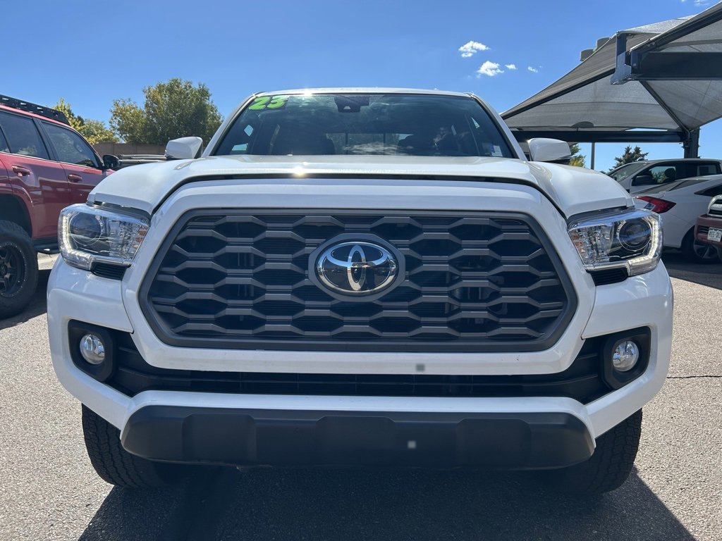 2023 Toyota Tacoma TRD V6 photo 2