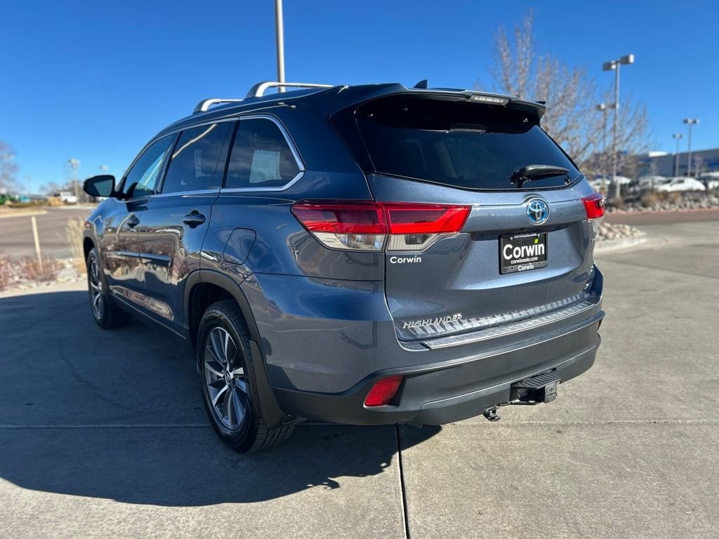2019 Toyota Highlander Hybrid XLE photo 3