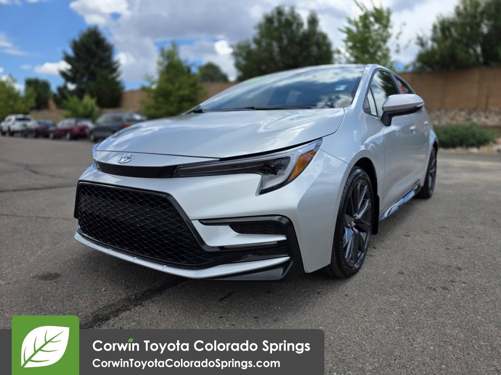 2025 Toyota Corolla SE photo 3