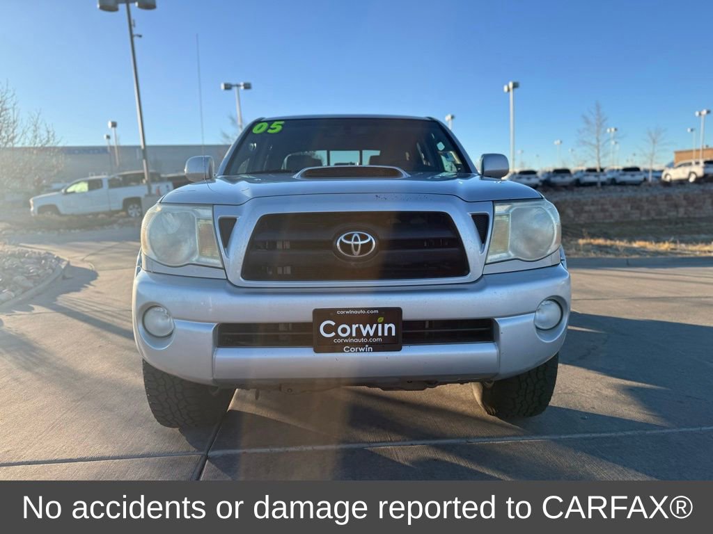 2005 Toyota Tacoma Base V6 photo 2
