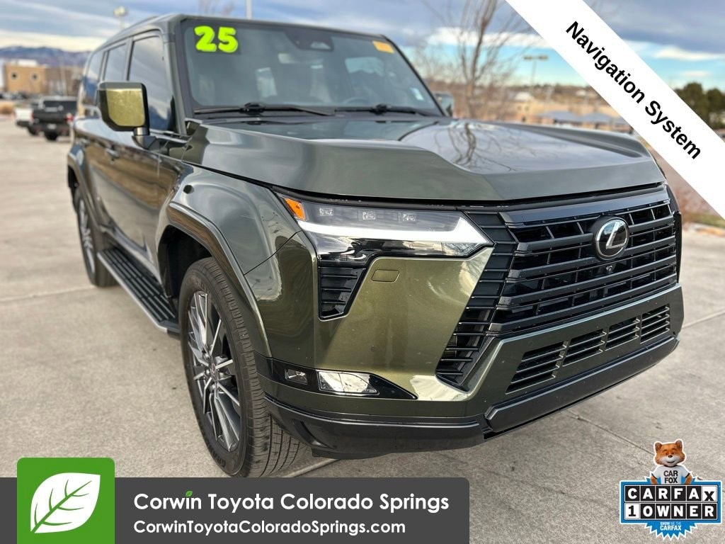 2025 Lexus GX Luxury's photo
