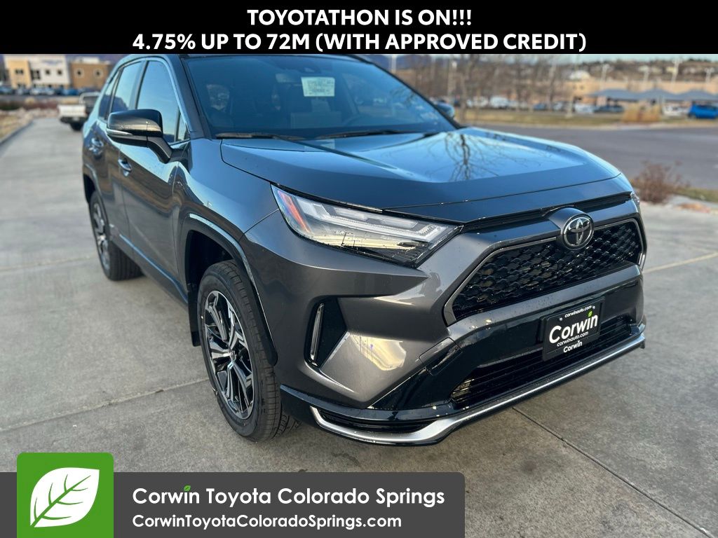 2025 Toyota RAV4 XSE's photo