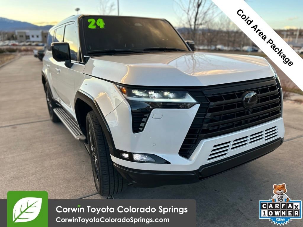 2024 Lexus GX Luxury's photo