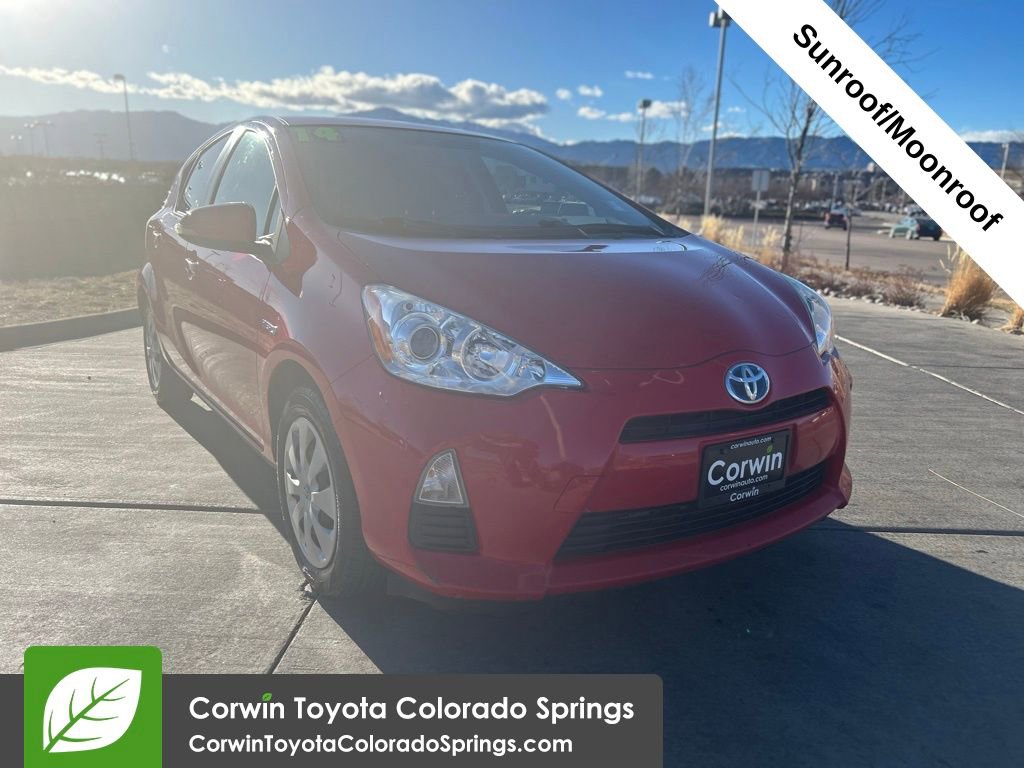 2014 Toyota Prius c Three's photo