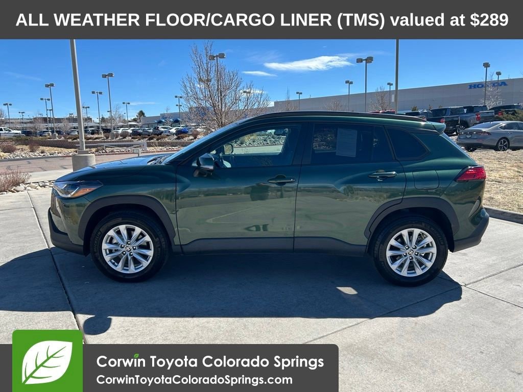 2024 Toyota Corolla Cross LE photo 4