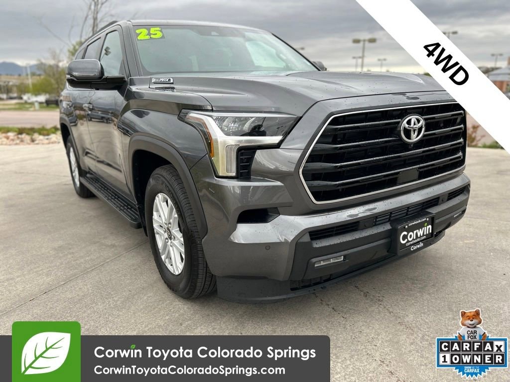 2025 Toyota Sequoia SR5 4WD i-FORCE MAX Hybrid's photo