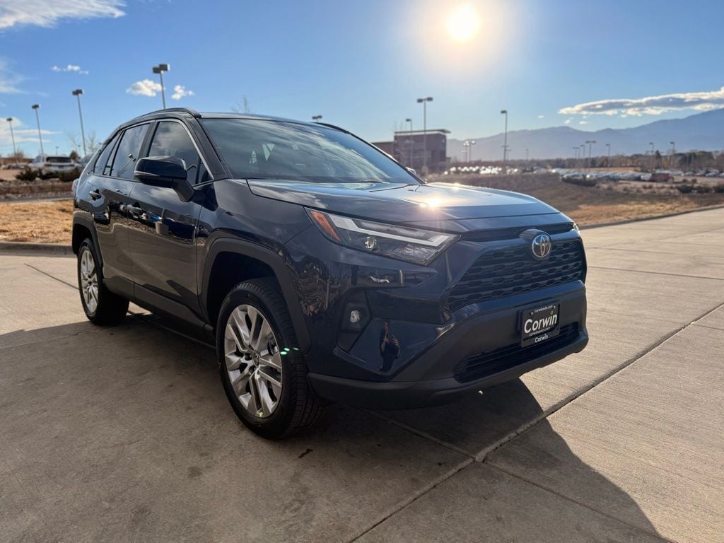 2025 Toyota RAV4 XLE Premium's photo