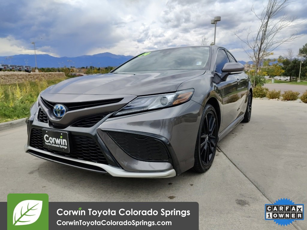 2024 Toyota Camry Hybrid XSE photo 3