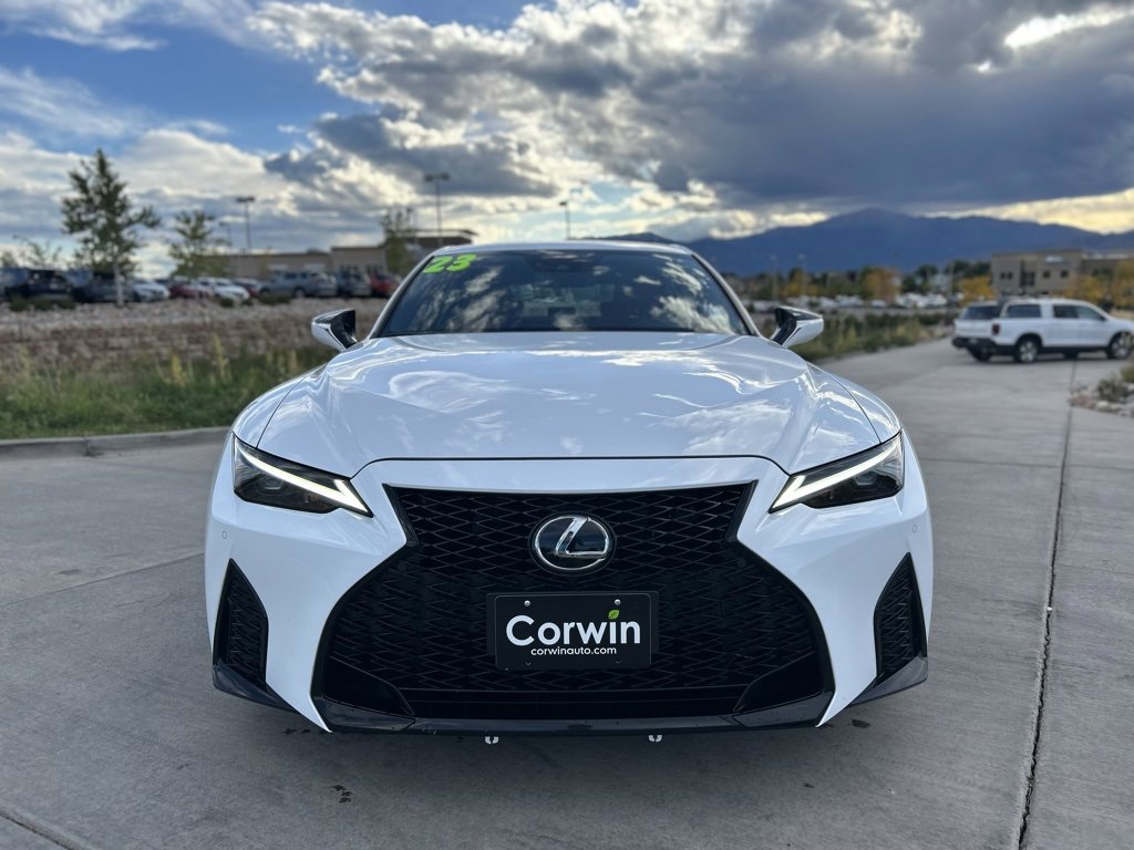 2023 Lexus IS 350 F SPORT photo 2